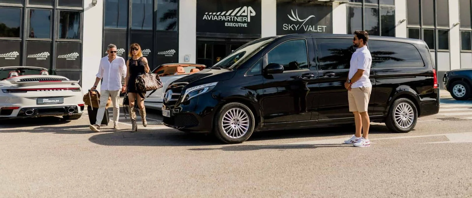 Alquiler de coches de 9 plazas en Ibiza